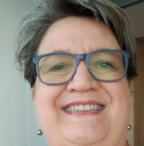 Meet your Posher, Stacey